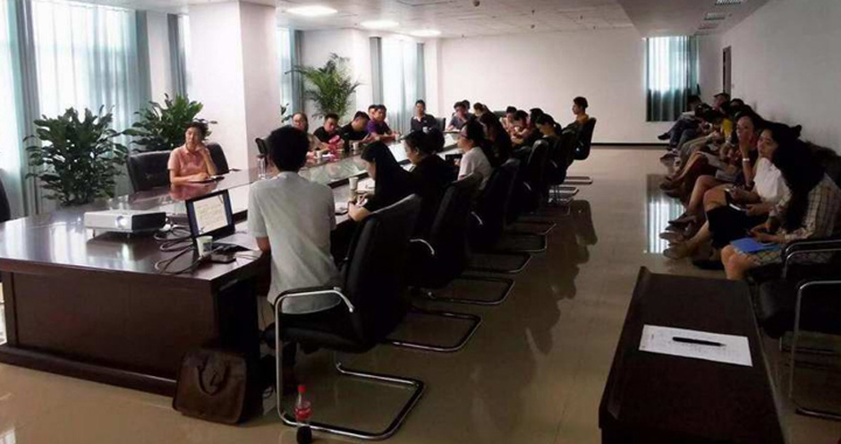 襄陽(yáng)市住房投資有限公司 組織開(kāi)展專(zhuān)題法律培訓